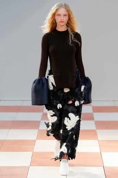 Look 1